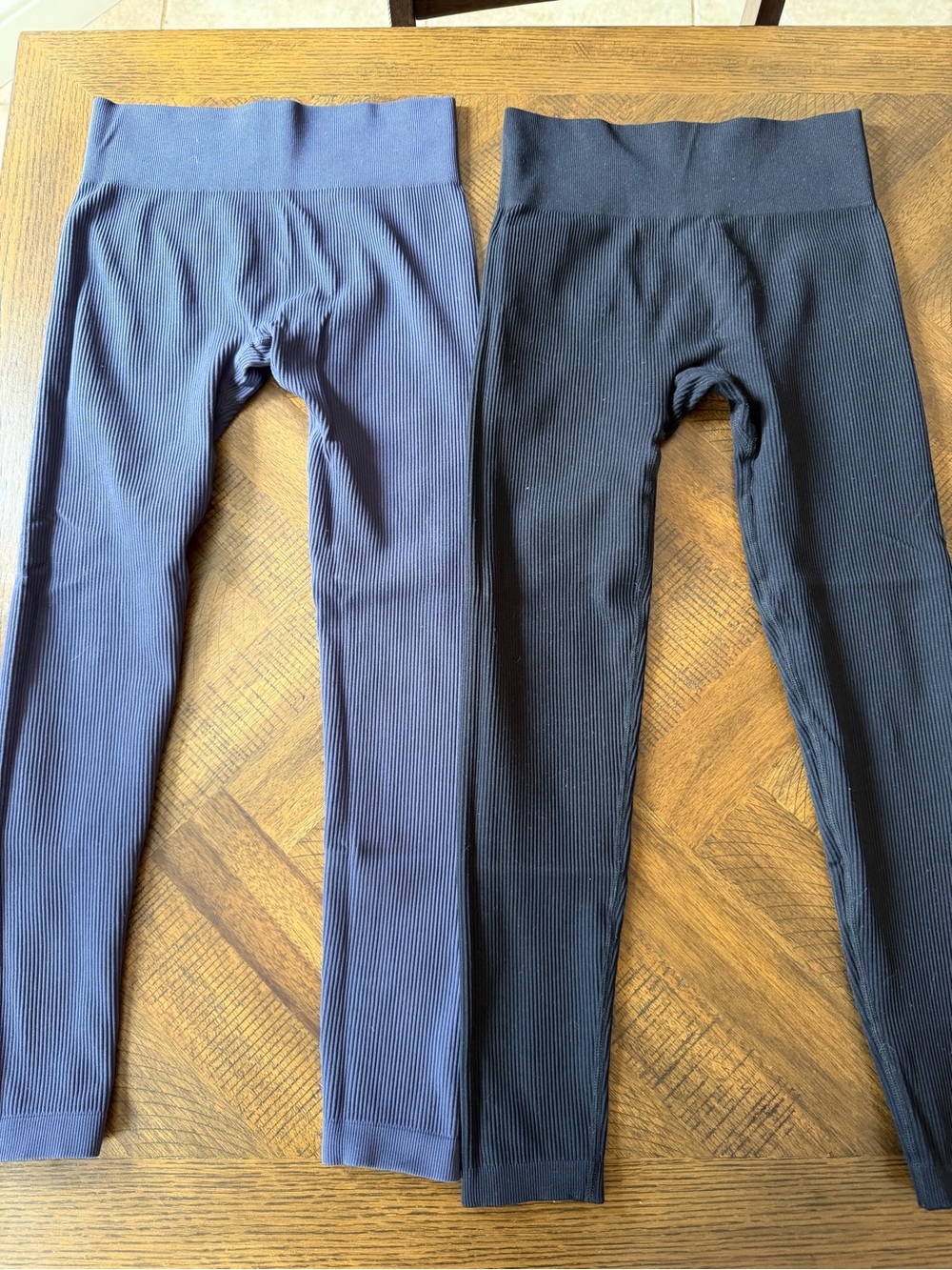 Ribbed High-Waist Leggings - Navy and Black
